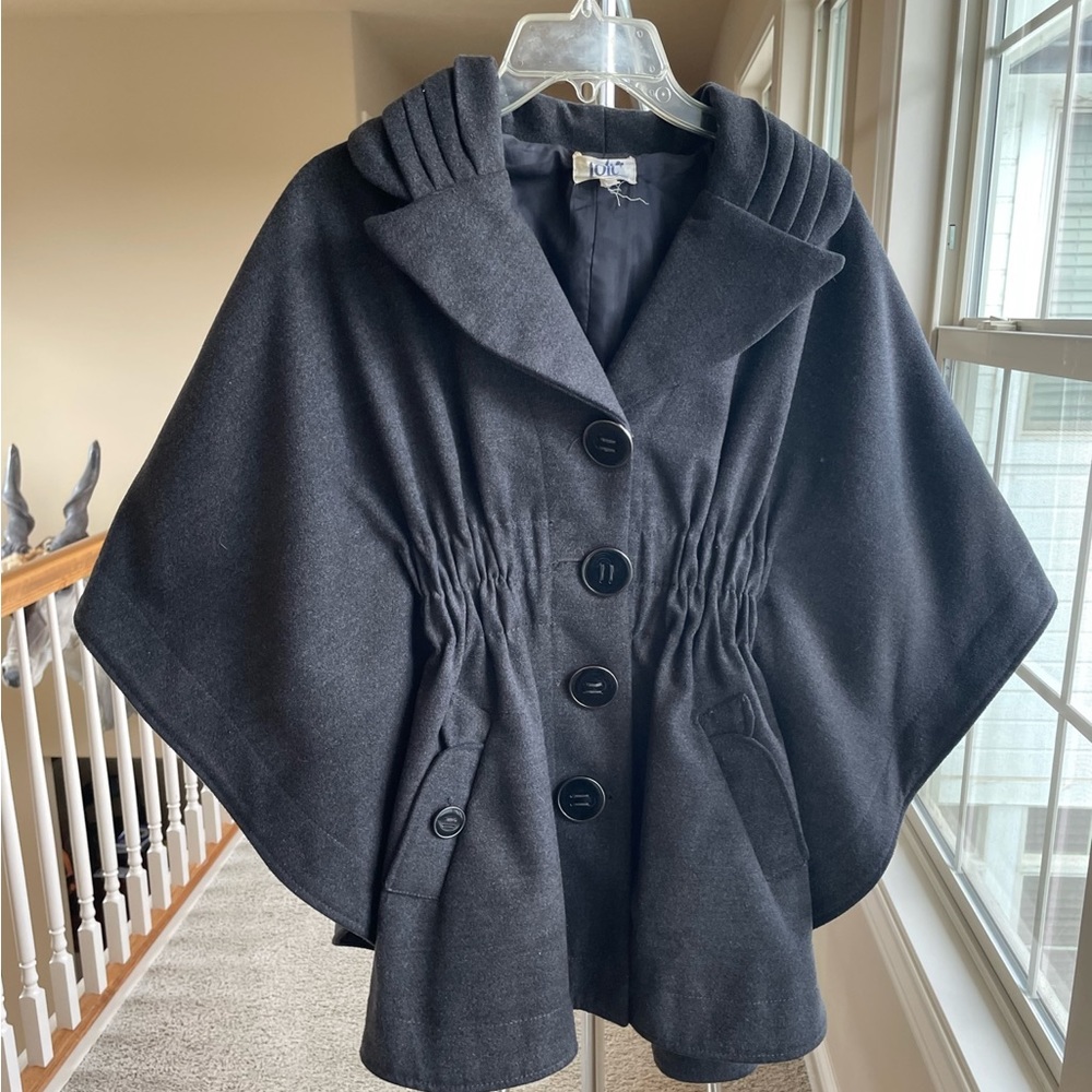 Jolt brand cape size XS/S